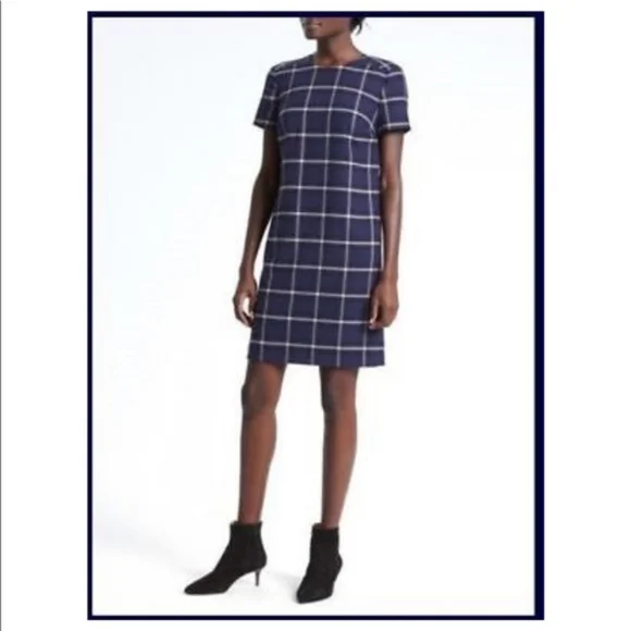HI SUMMER ☀️ 💙 Banana Republic Women's Short Sleeve Blue Grid Sheath Dress - Picture 2 of 7